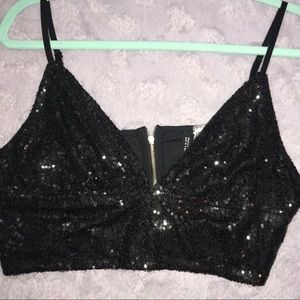 Black cropped tank top